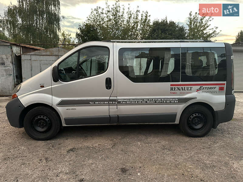 Мінівен Renault Trafic 2005 в Києві