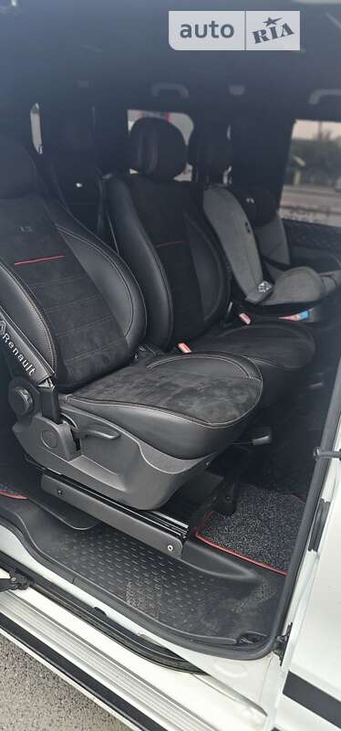 Минивэн Renault Trafic 2020 в Сваляве
