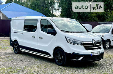 Минивэн Renault Trafic 2022 в Млинове