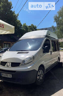 Вантажний фургон Renault Trafic 2008 в Рівному