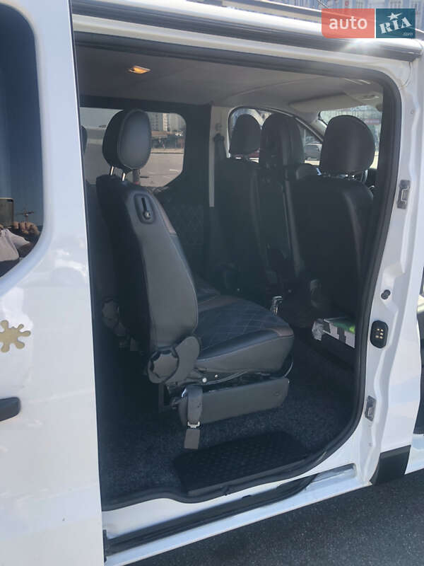 Мінівен Renault Trafic 2015 в Києві