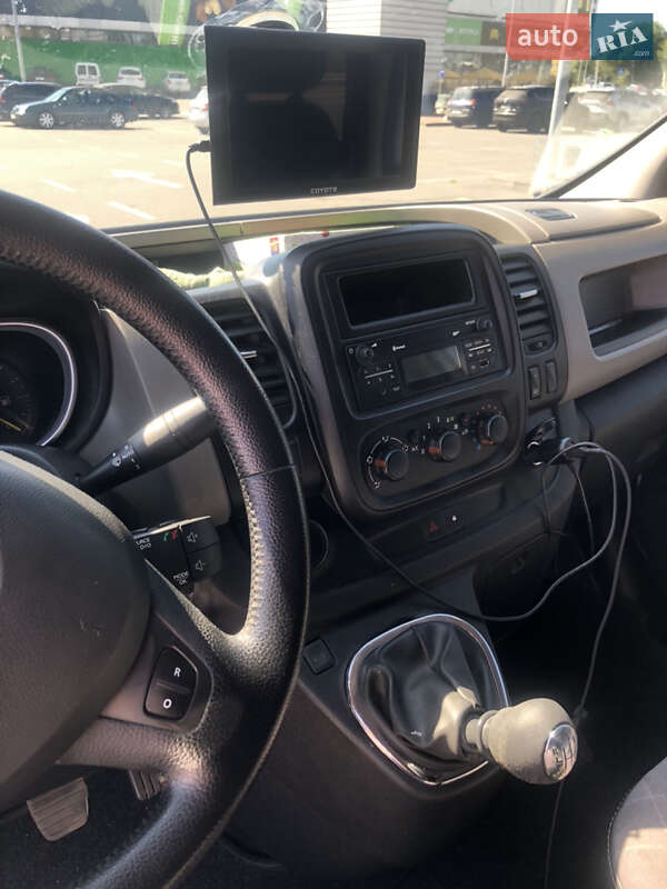 Мінівен Renault Trafic 2015 в Києві