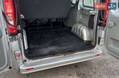 Минивэн Renault Trafic 2012 в 