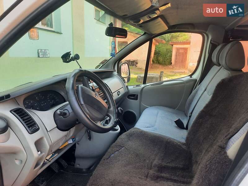 Минивэн Renault Trafic 2001 в Черновцах