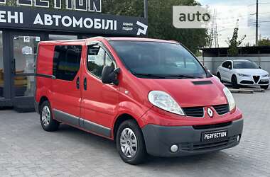 Вантажний фургон Renault Trafic 2012 в Чернівцях