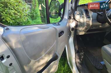 Мінівен Renault Trafic 2004 в 
