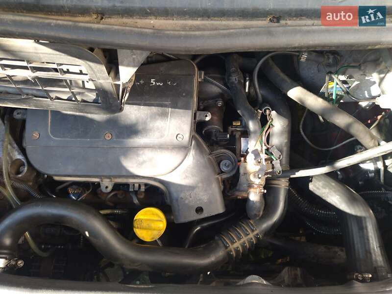 Минивэн Renault Trafic 2006 в Самборе фото 28 Минивэн Renault Trafic 2006 в Самборе