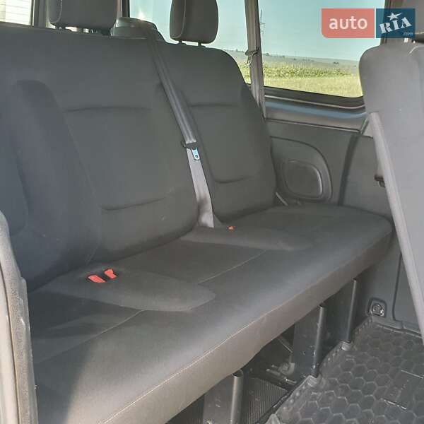 Минивэн Renault Trafic 2017 в Ровно