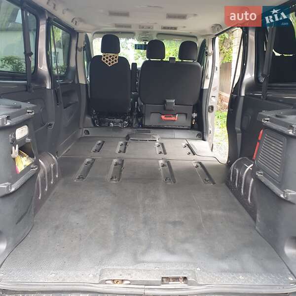 Минивэн Renault Trafic 2017 в Ровно