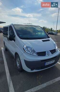 Минивэн Renault Trafic 2014 в 