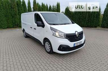 Вантажний фургон Renault Trafic 2015 в Рівному