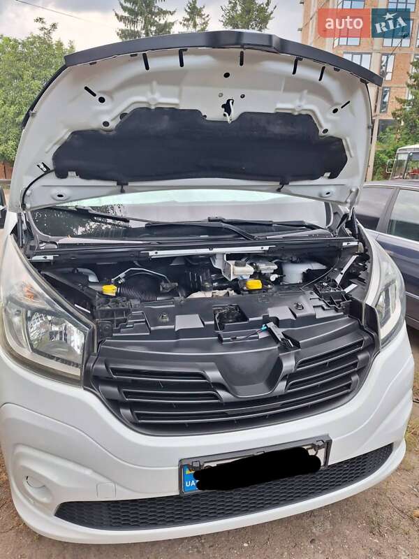 Минивэн Renault Trafic 2015 в Черновцах