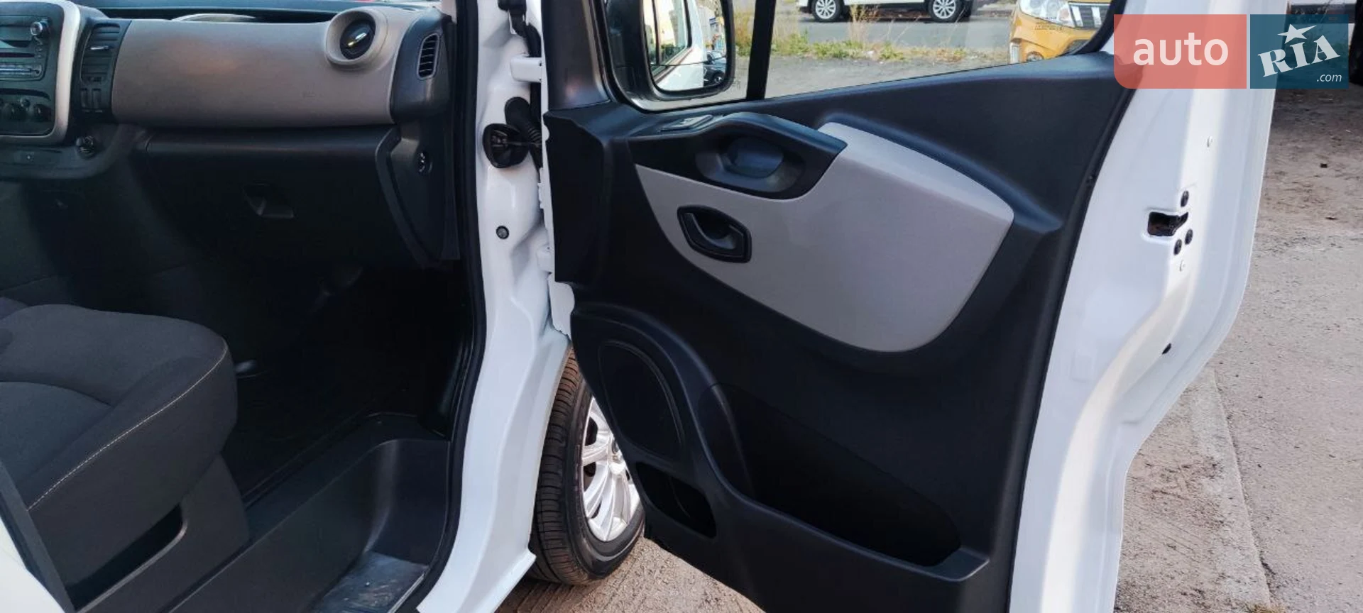 2017 Renault Trafic - мініатюра 14