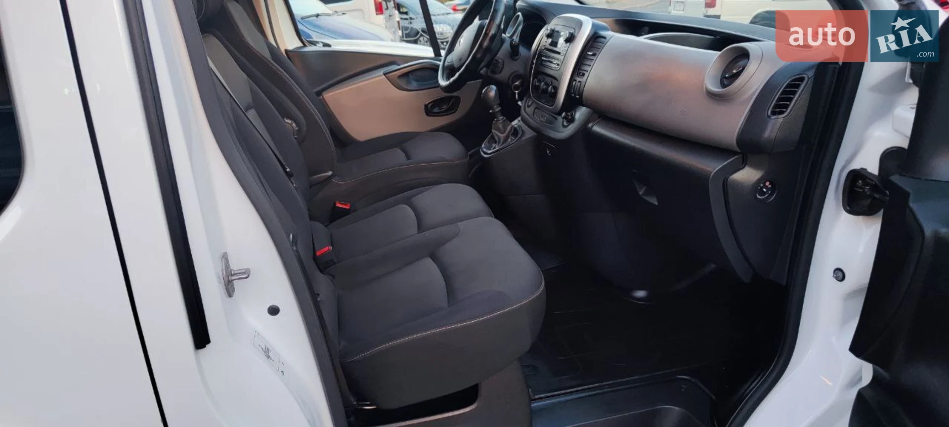 2017 Renault Trafic - мініатюра 17