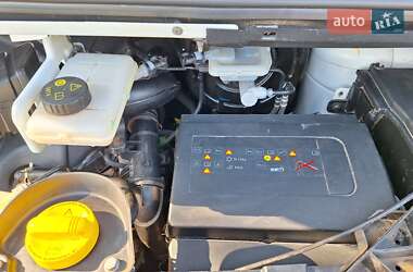 Минивэн Renault Trafic 2016 в Зачепиловке