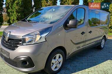 Минивэн Renault Trafic 2015 в Дубно