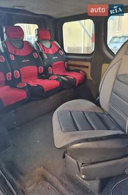 Минивэн Renault Trafic 2004 в 