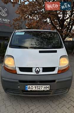 Минивэн Renault Trafic 2006 в Рахове