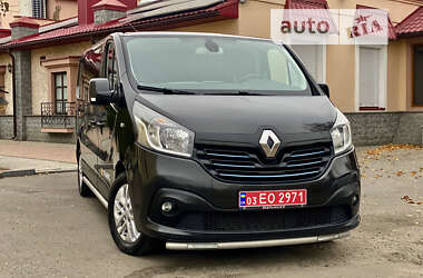 Вантажний фургон Renault Trafic 2015 в Полтаві