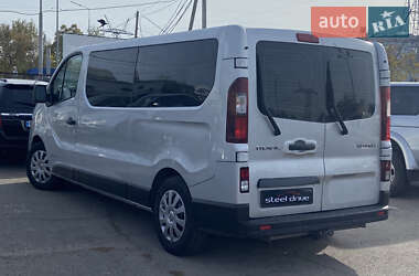 Минивэн Renault Trafic 2016 в Николаеве