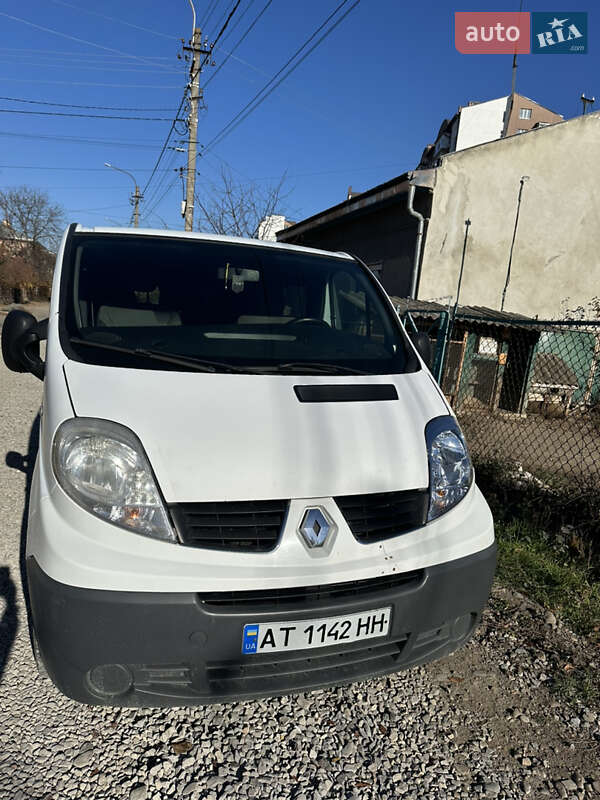 Мінівен Renault Trafic 2009 в Івано-Франківську