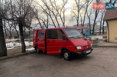 Грузовой фургон Renault Trafic 1995 в Шостке