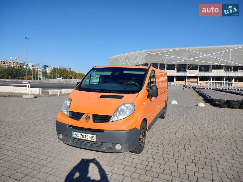 Грузовой фургон Renault Trafic 2013 в Львове