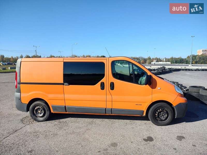Грузовой фургон Renault Trafic 2013 в Львове