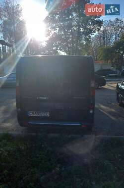 Минивэн Renault Trafic 2015 в 