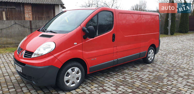 Грузовой фургон Renault Trafic 2012 в Львове