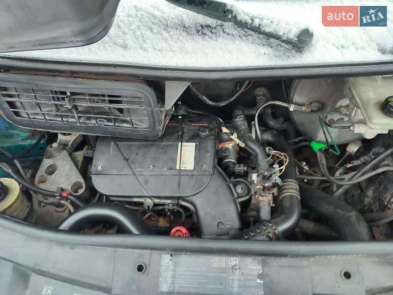 Мінівен Renault Trafic 2006 в Кореці фото 4 Мінівен Renault Trafic 2006 в Кореці