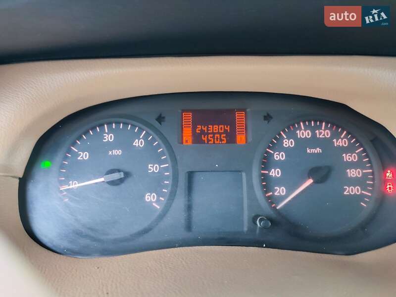 Мінівен Renault Trafic 2006 в Кореці фото 7 Мінівен Renault Trafic 2006 в Кореці