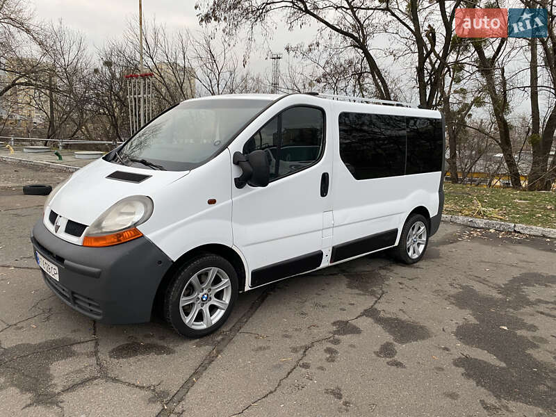 Мінівен Renault Trafic 2002 в 