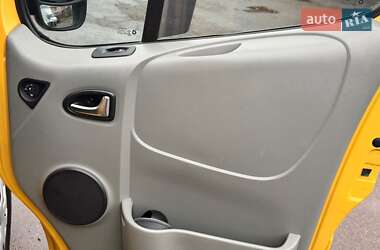 Мінівен Renault Trafic 2013 в Нововолинську