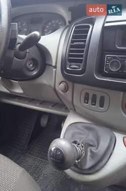 Мінівен Renault Trafic 2005 в Старому Самборі