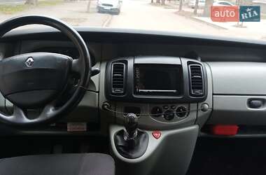 Минивэн Renault Trafic 2004 в 