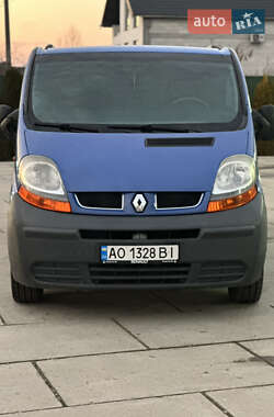 Минивэн Renault Trafic 2006 в Хусте