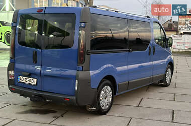 Минивэн Renault Trafic 2006 в Хусте