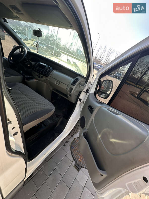Минивэн Renault Trafic 2008 в Ивано-Франковске