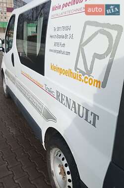 Минивэн Renault Trafic 2004 в 
