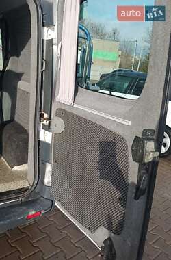 Минивэн Renault Trafic 2004 в 