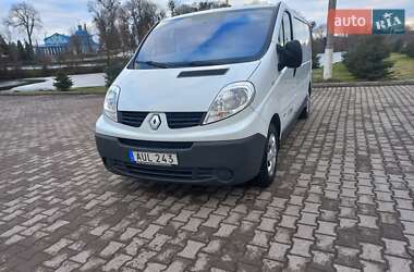 Вантажний фургон Renault Trafic 2014 в Рівному