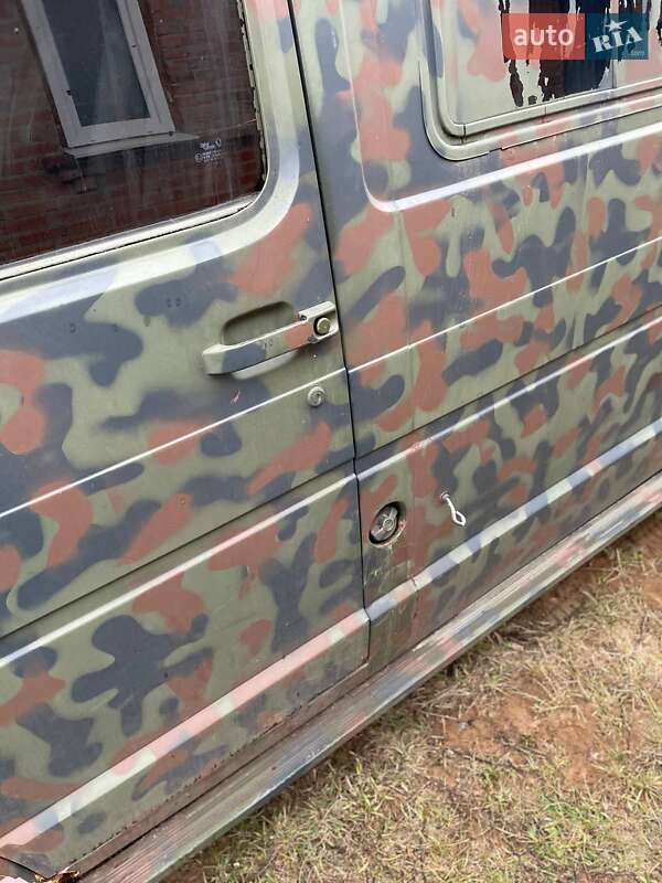 Грузопассажирский фургон Renault Trafic 1990 в Полтаве