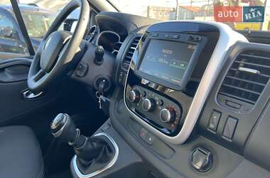 Грузовой фургон Renault Trafic 2020 в 