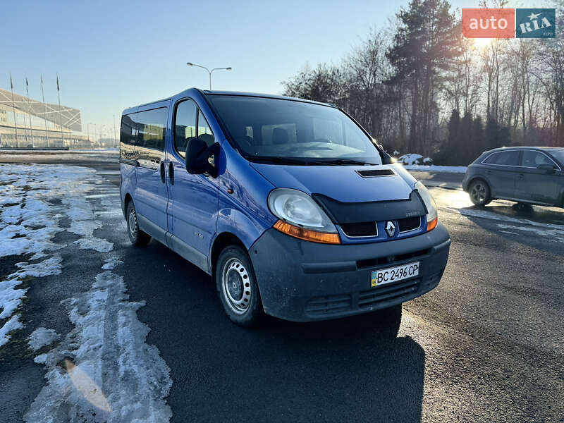 Мінівен Renault Trafic 2004 в Львові