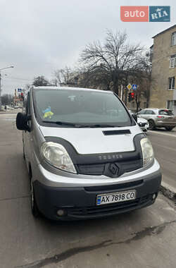 Вантажопасажирський фургон Renault Trafic 2012 в Харкові