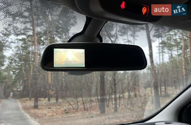 Мінівен Renault Trafic 2015 в 