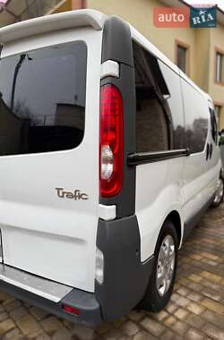 Мінівен Renault Trafic 2008 в Чернівцях