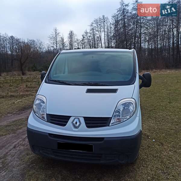 Вантажний фургон Renault Trafic 2012 в Славуті