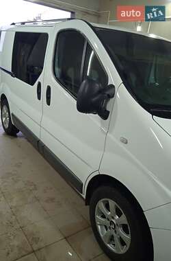 Грузопассажирский фургон Renault Trafic 2011 в Львове